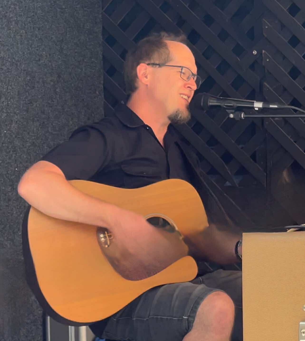 Danny Crocome Live @ The Tahi Bar & Kitchen 