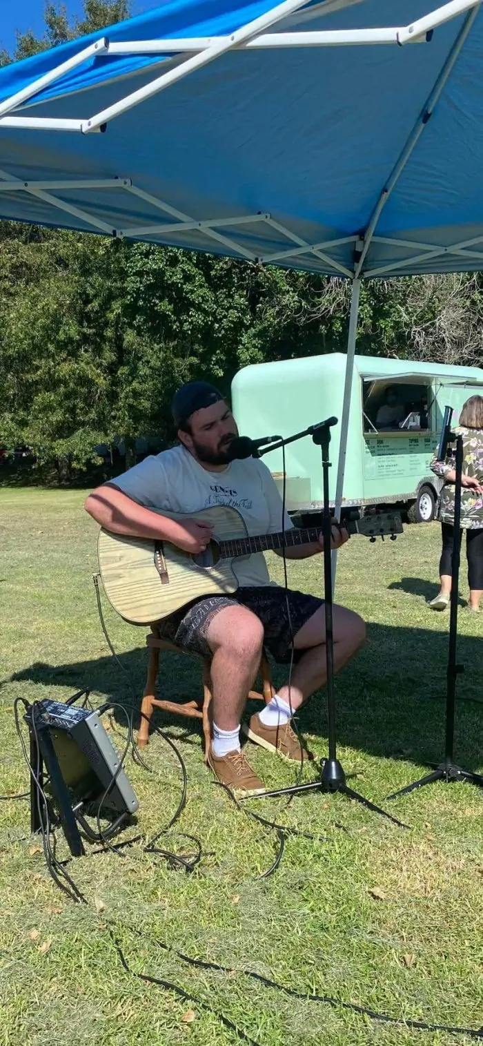 Finn Curtis Live @ The Tahi Bar & Kitchen