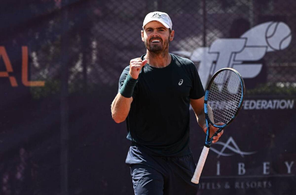 Moore brings home another World Masters title