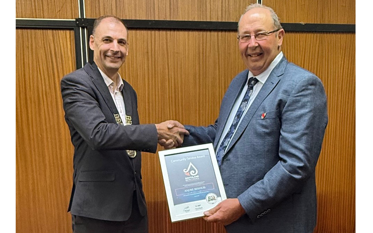 Bekhuis recognised for his service to Otautau