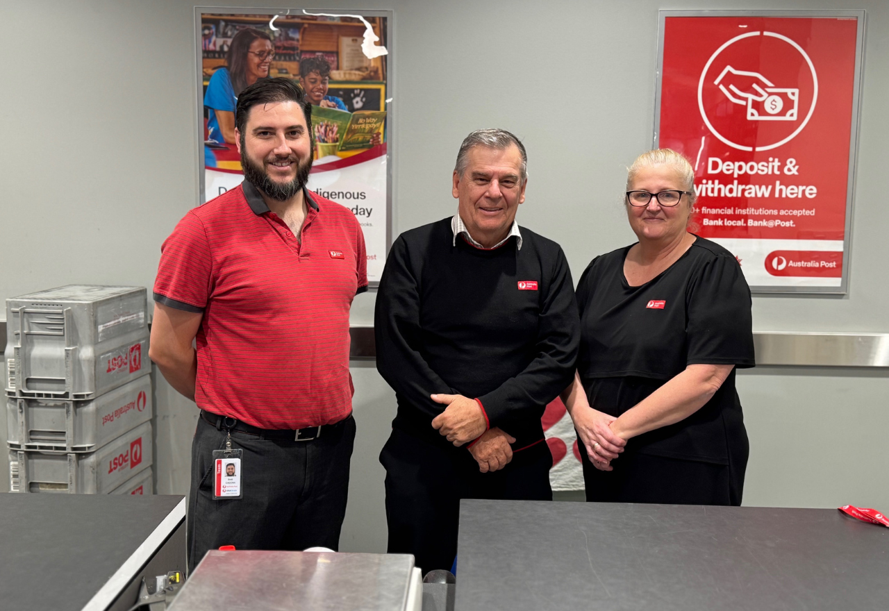 Glyn Harding retires after 46 years with Australia Post