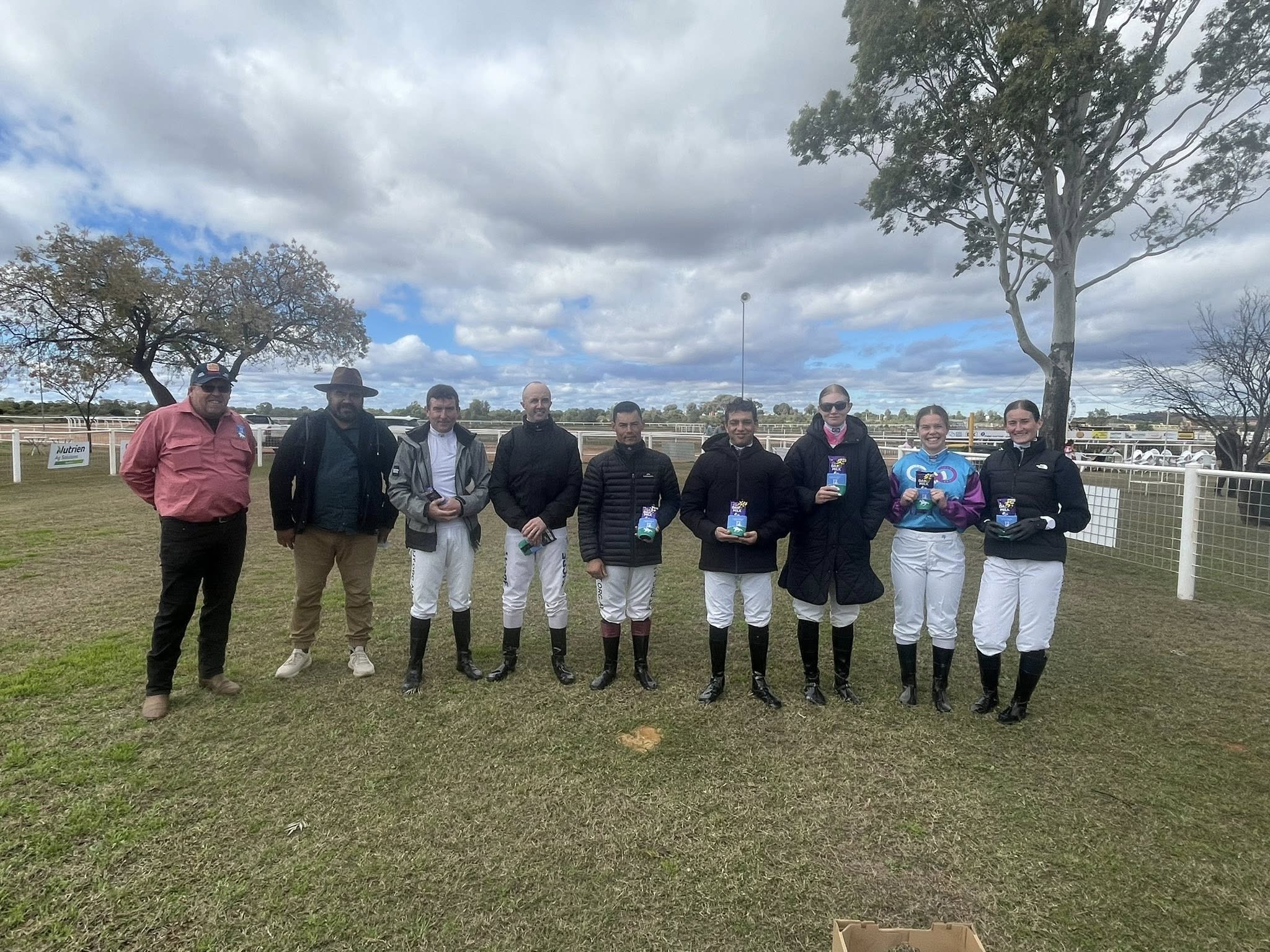 Lord Percy takes home Cobar Picnic Cup