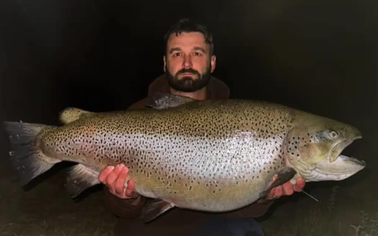 Aussie angler reels in world-record catch in Twizel