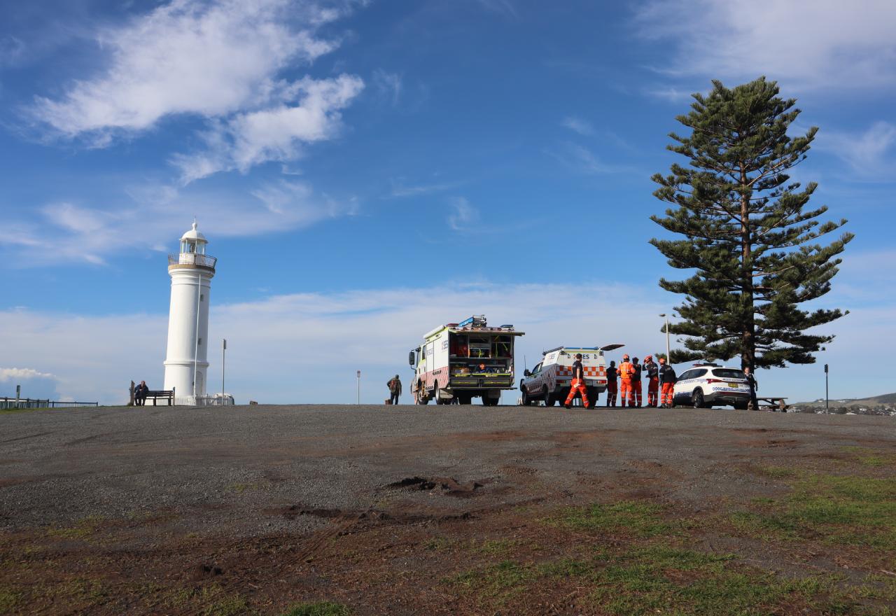 Emergency services search for missing man in Kiama