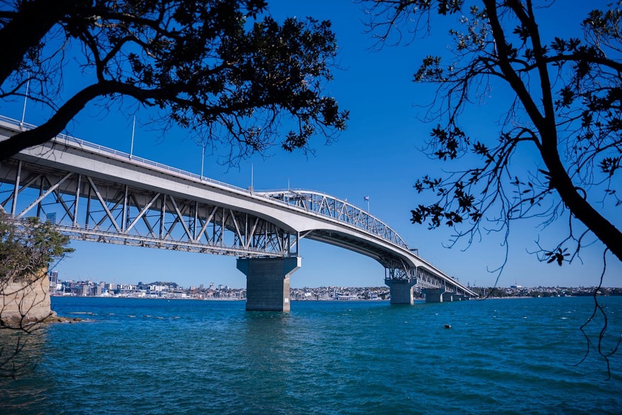 Harbour Bridge Lanes Closed for Filming