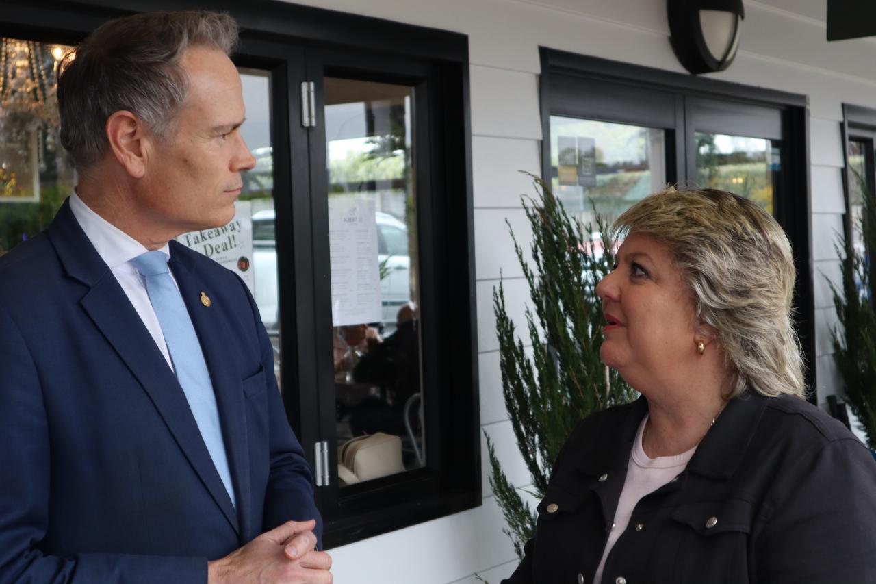 Small business drive-by: Policy fight heats up in Kiama by-election