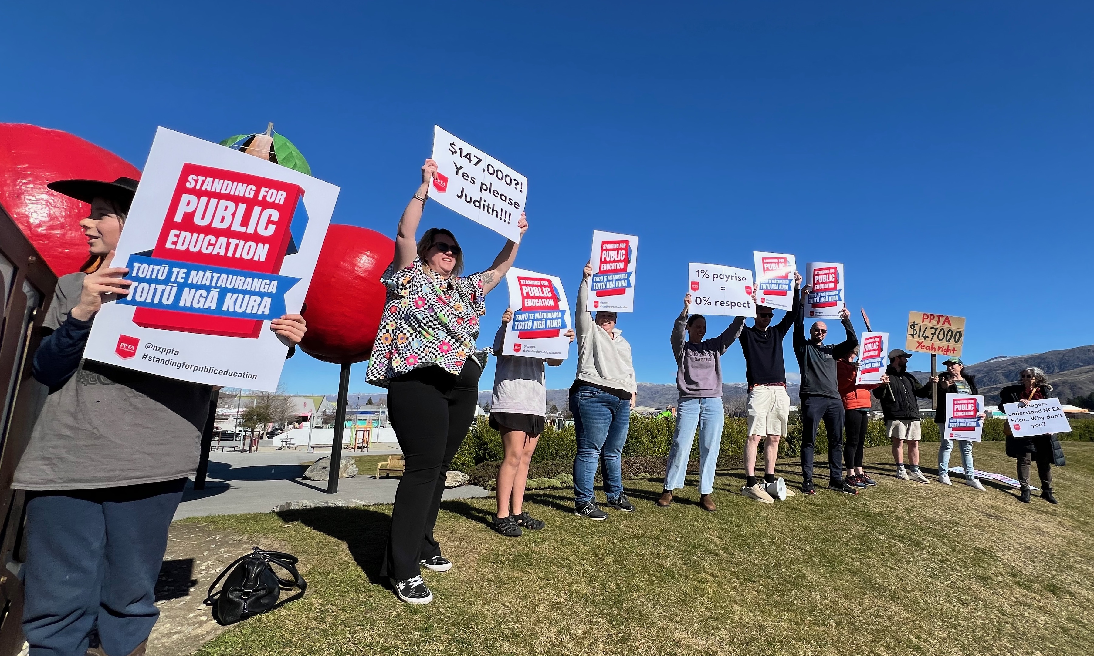 Cromwell teachers protest ‘insulting’ one percent pay rise