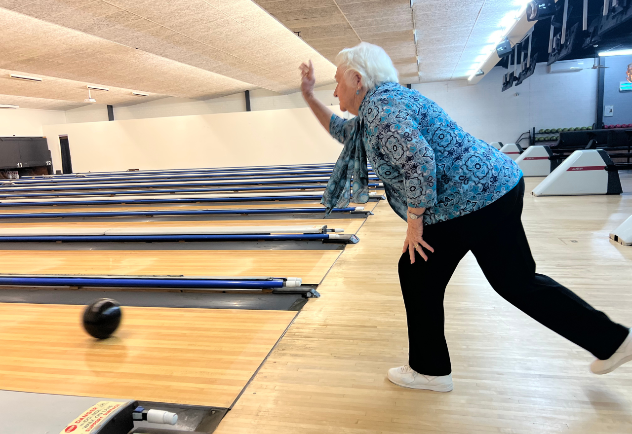 Still striking at 90: Ethel Curran rolls a 210