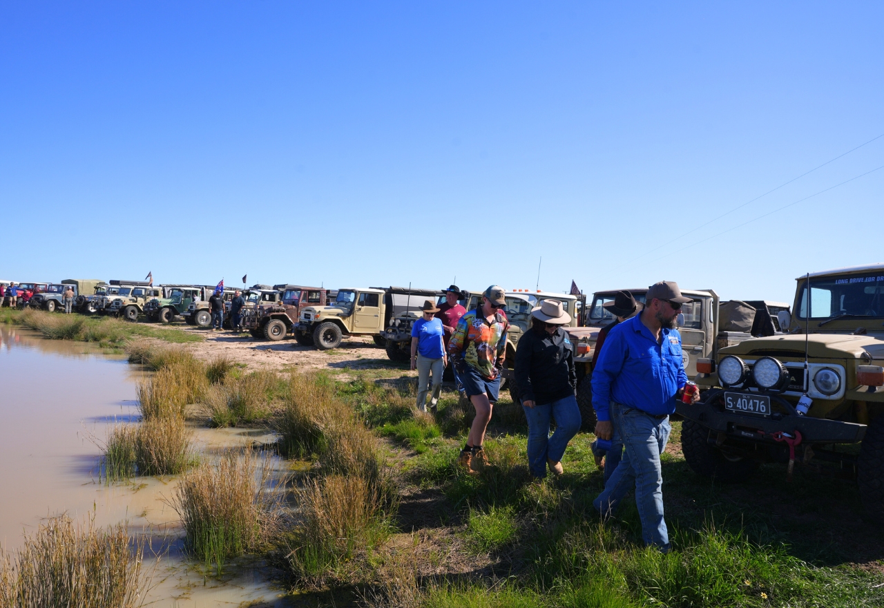Charity convoy makes local stops for farmers