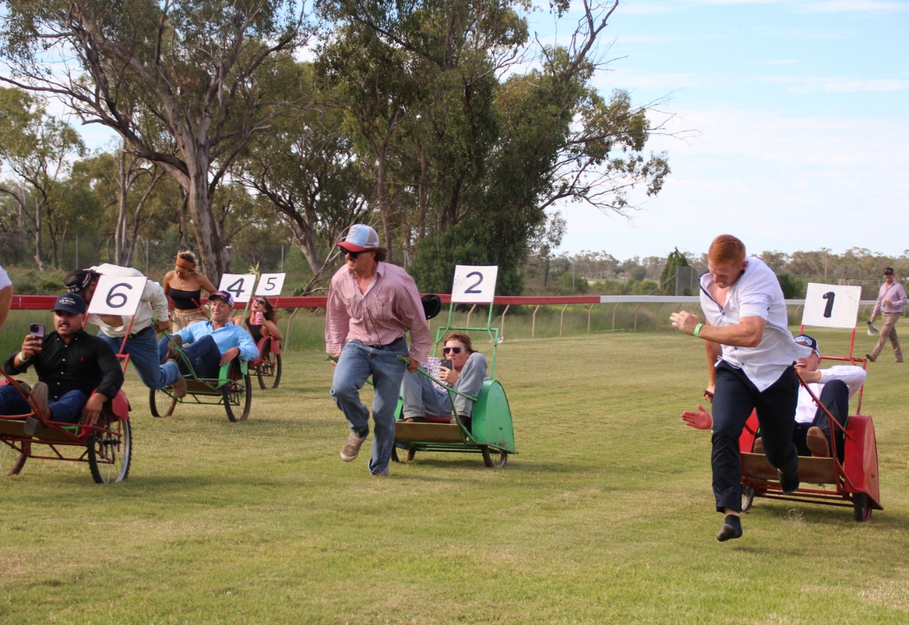 Last chance to save Lightning Ridge's Easter races