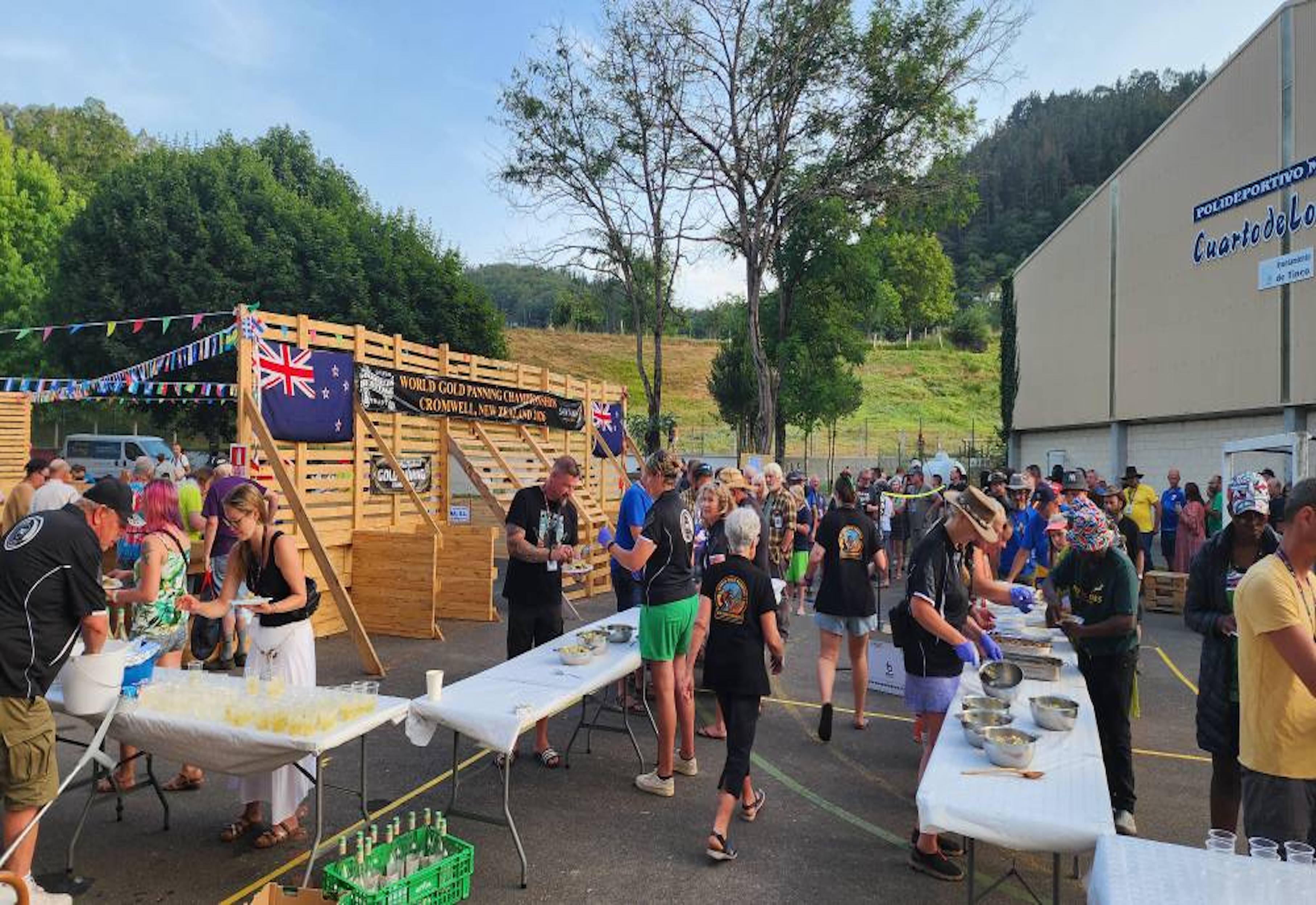 Cromwell goldpanning crew bring taste of NZ to Spain