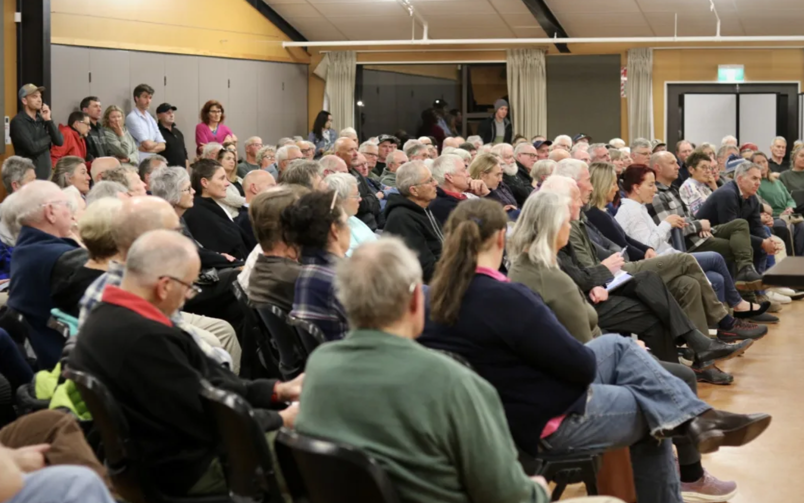 Move by 'rapacious gentailer' to dip further into Lake Hāwea outrages residents