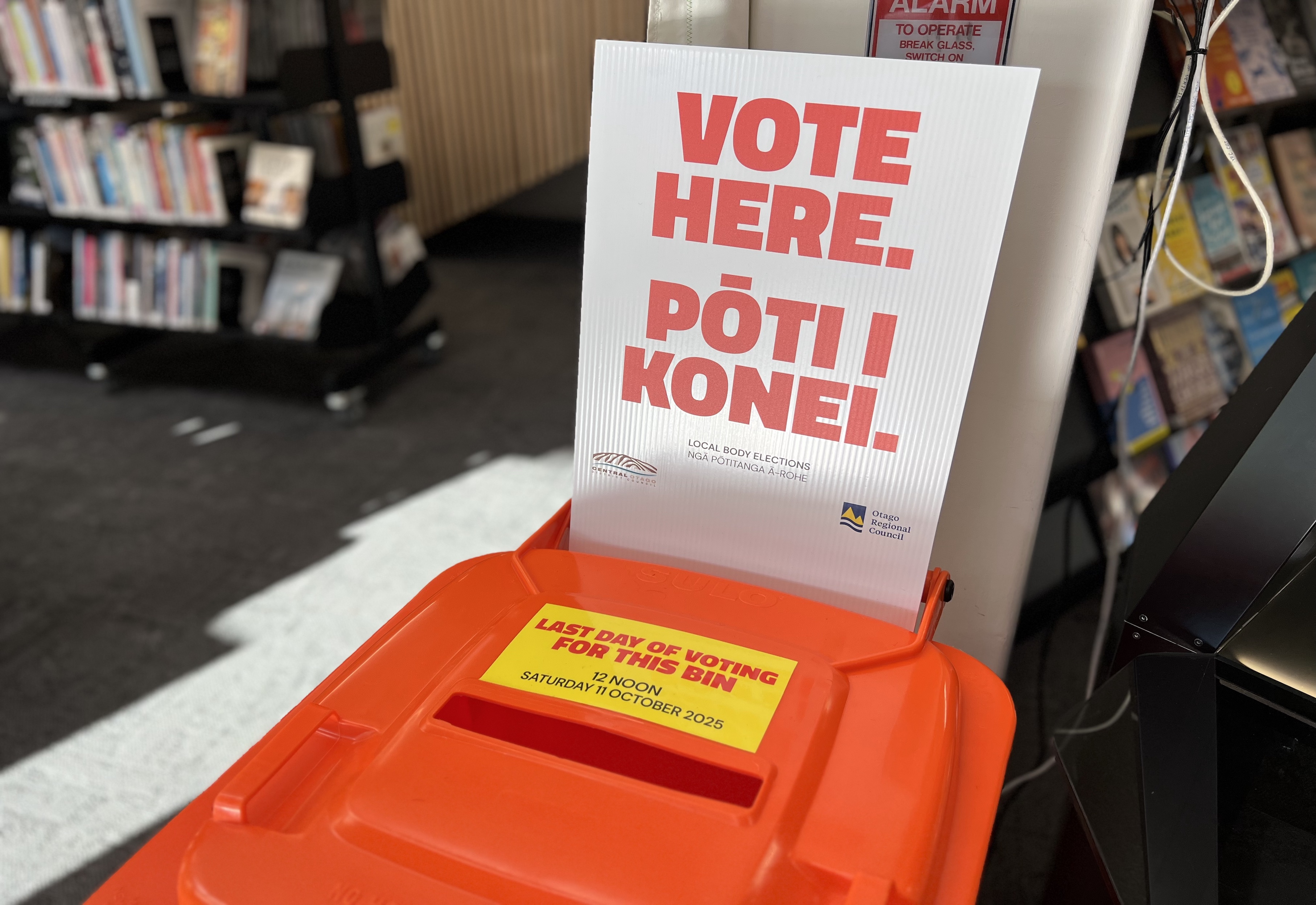Cromwell voters lead early returns in local elections
