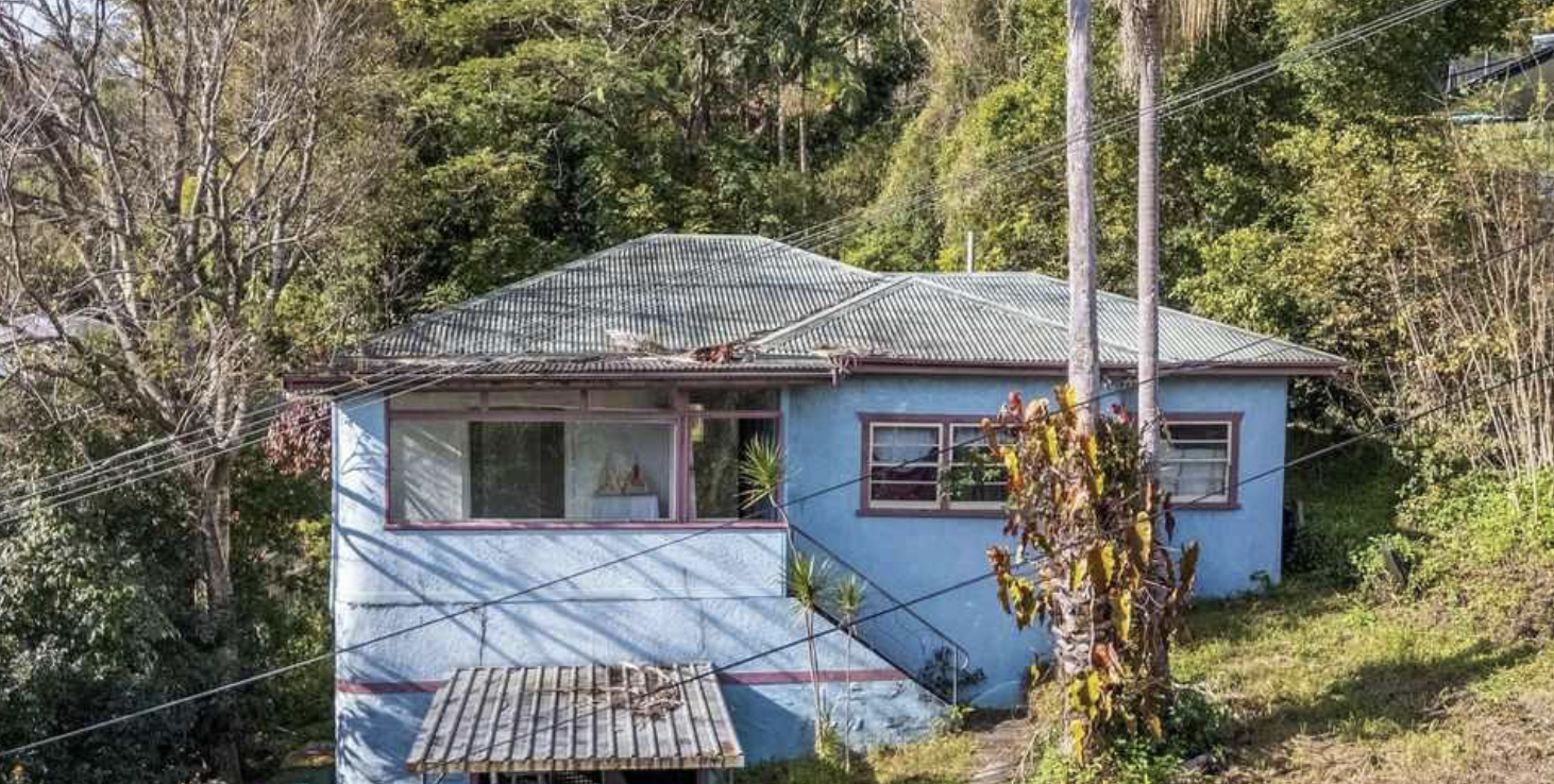 Lismore, 2 Jasmyne Street - 2 brm - A Renovator's Delight